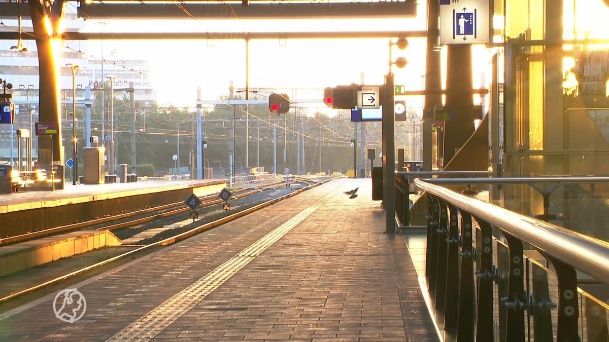 In heel Nederland vrijwel geen treinverkeer door landelijke staking bij NS