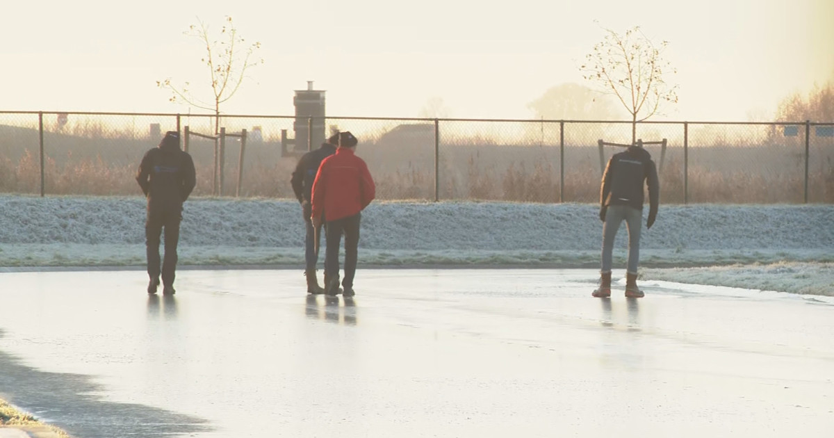 Eerste schaatsmarathon op natuurijs van start in Burgum 'We zijn er klaar voor' Hart van Eerste schaatsmarathon op natuurijs van start in Burgum 'We zijn er klaar voor' Hart van