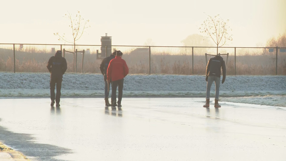 Eerste schaatsmarathon op natuurijs van start in Burgum 'We zijn er klaar voor' Hart van