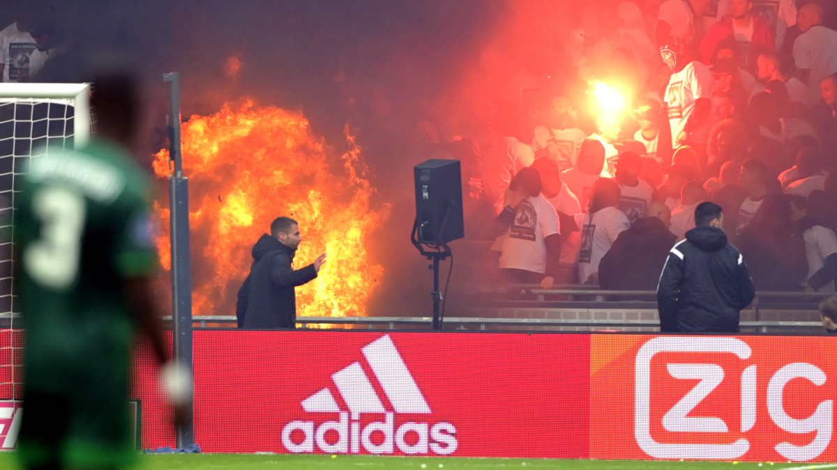 Ajax - Feyenoord brand tribune