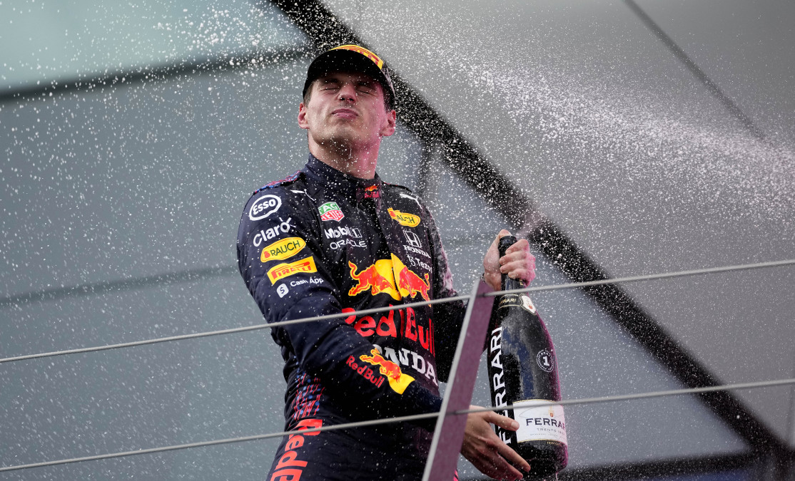 Uitleg Schat Voor u Schrijft Max Verstappen vandaag geschiedenis tijdens de GP van Oostenrijk?  | Hart van Nederland