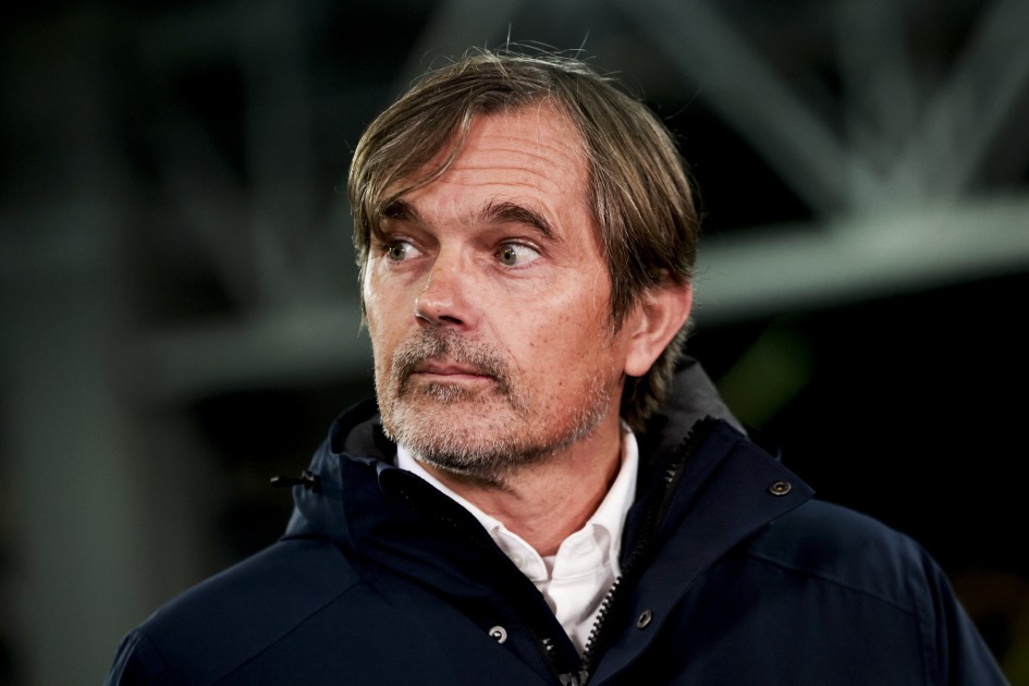 Trainer Cocu Stapt Op Bij Hekkensluiter Vitesse Na Nederlaag Hart Van Nederland 