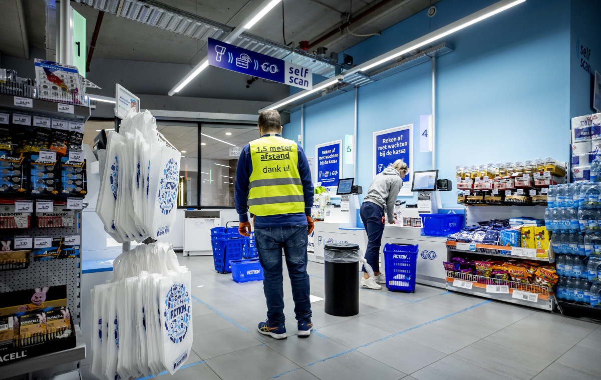 reguleren Conceit analyse Alle winkels van Action vandaag weer open: 'Veel mensen met kleinere beurs  zijn van ons afhankelijk' | Hart van Nederland