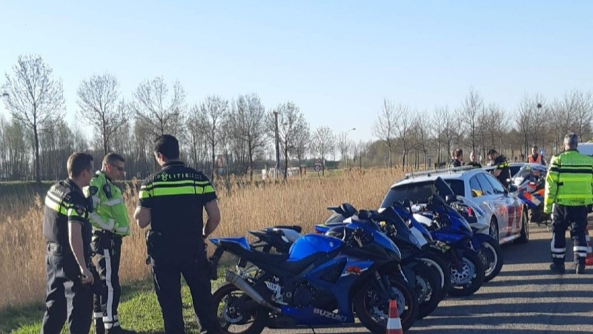 30 bekeuringen uitgedeeld bij illegale straatrace in Brabant