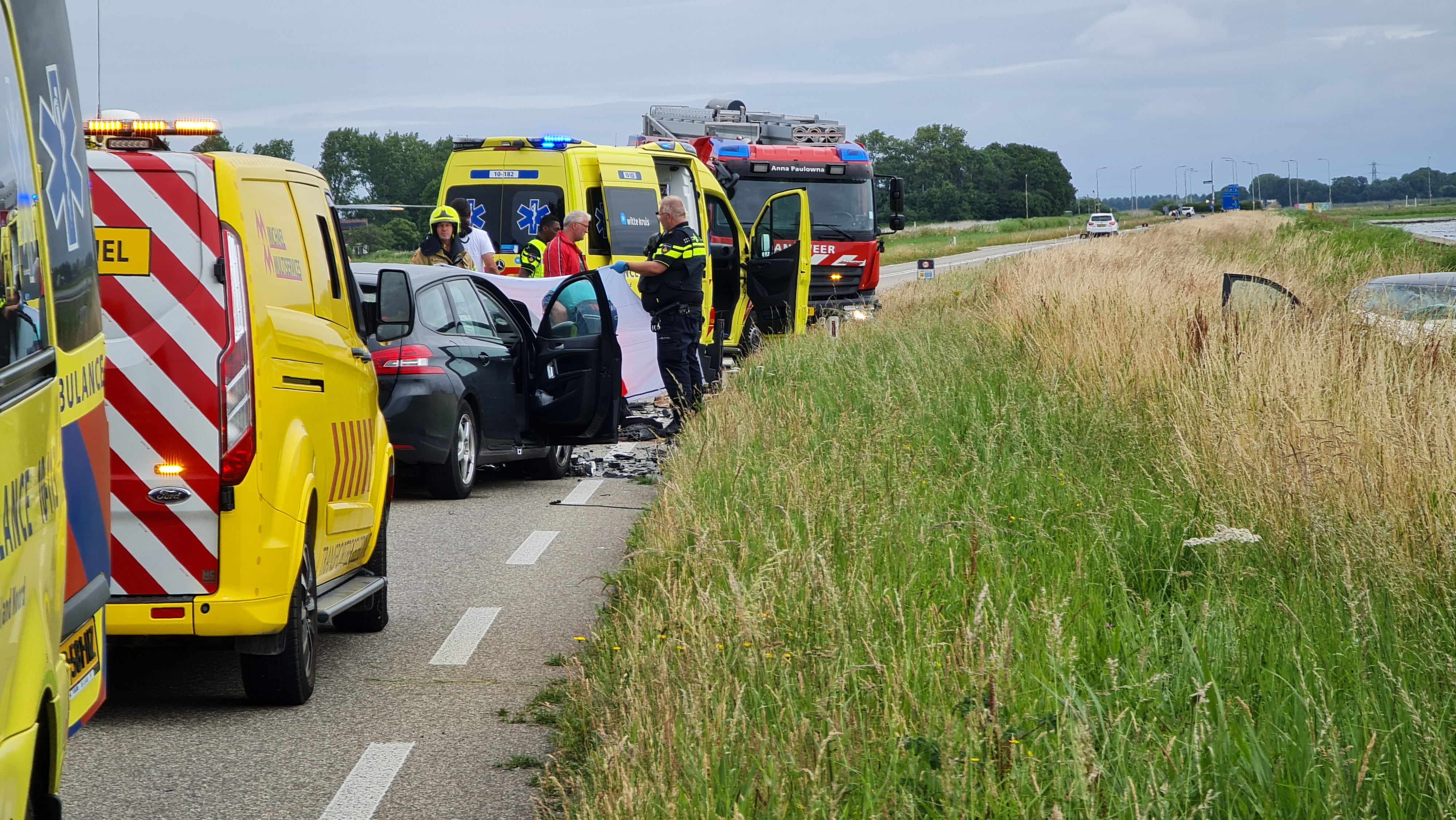 Twee Doden En Drie Gewonden Na Frontale Botsing Bij 't Zand | Hart Van ...