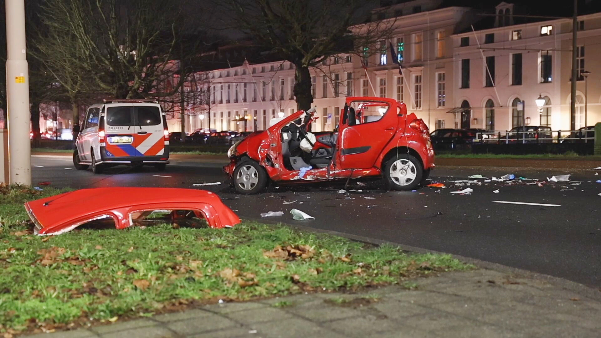 Dode (23) En Gewonden Bij Botsing Tussen Twee Auto's Op Kruispunt In ...