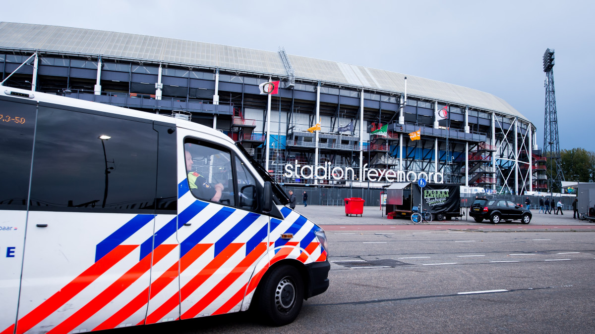 Politie 'zichtbaar en onzichtbaar' aanwezig bij Feyenoord-Ajax