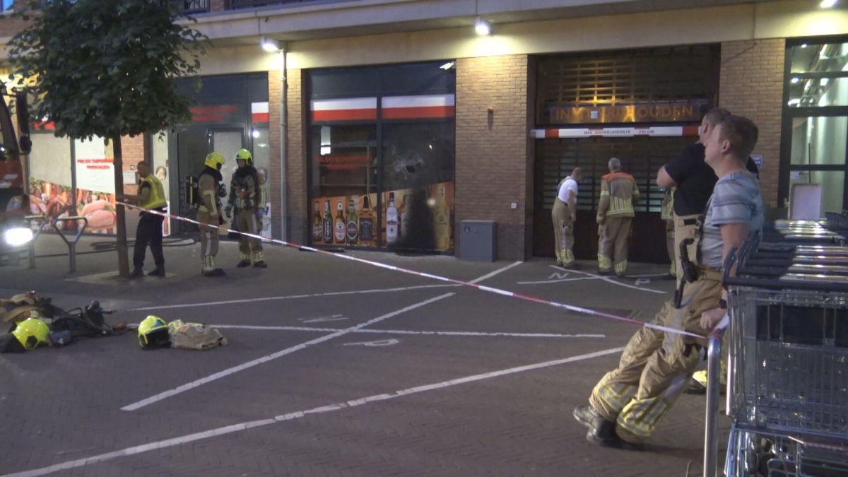Poging tot brandstichting op Poolse supermarkt in Panningen, politie doet onderzoek