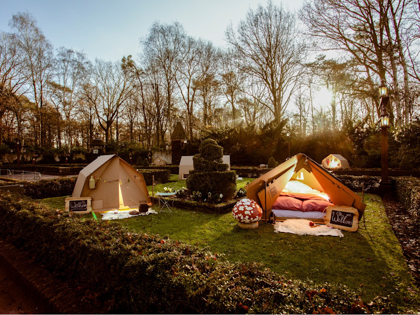 Voor één keer slapen in de Efteling tentjes in het Sprookjesbos Hart