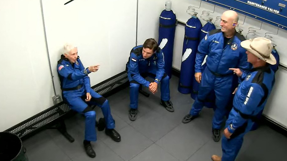 Livestream ruimtevlucht Oliver Daemen en Jeff Bezos