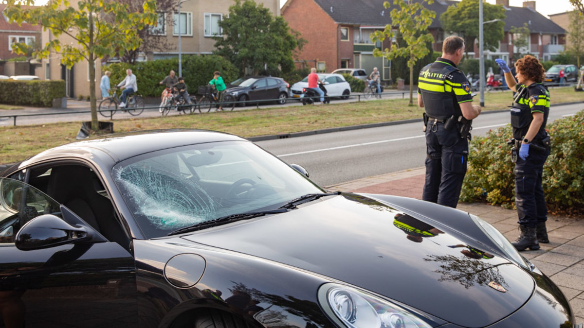 27-jarige vrouw uit Hilversum overleden na aanrijding met Porsche