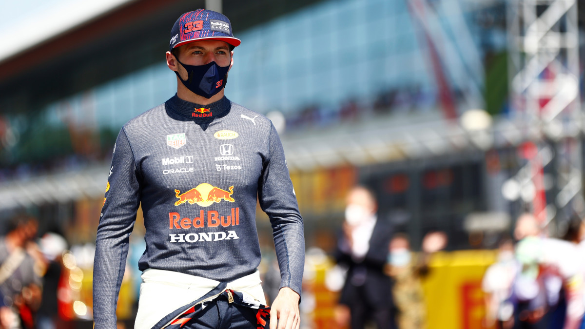 Red Bull laat crash Verstappen op Silverstone onderzoeken door advocaat