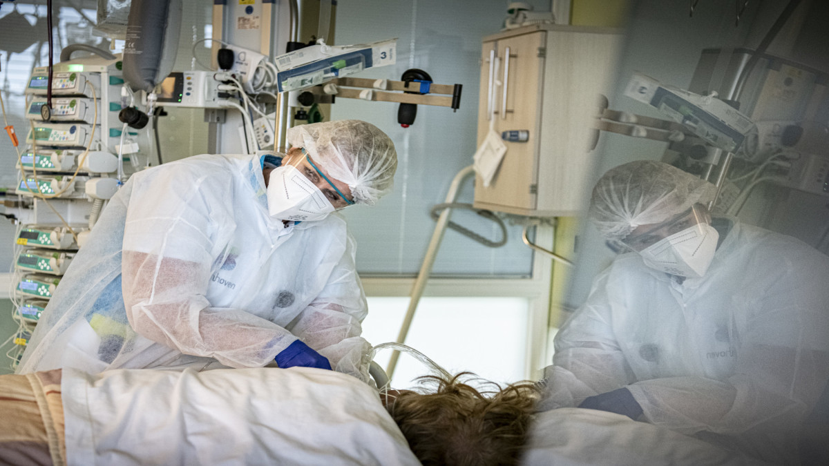 ANP Aantal coronagevallen loopt opnieuw op en meer patiënten belanden in het ziekenhuis