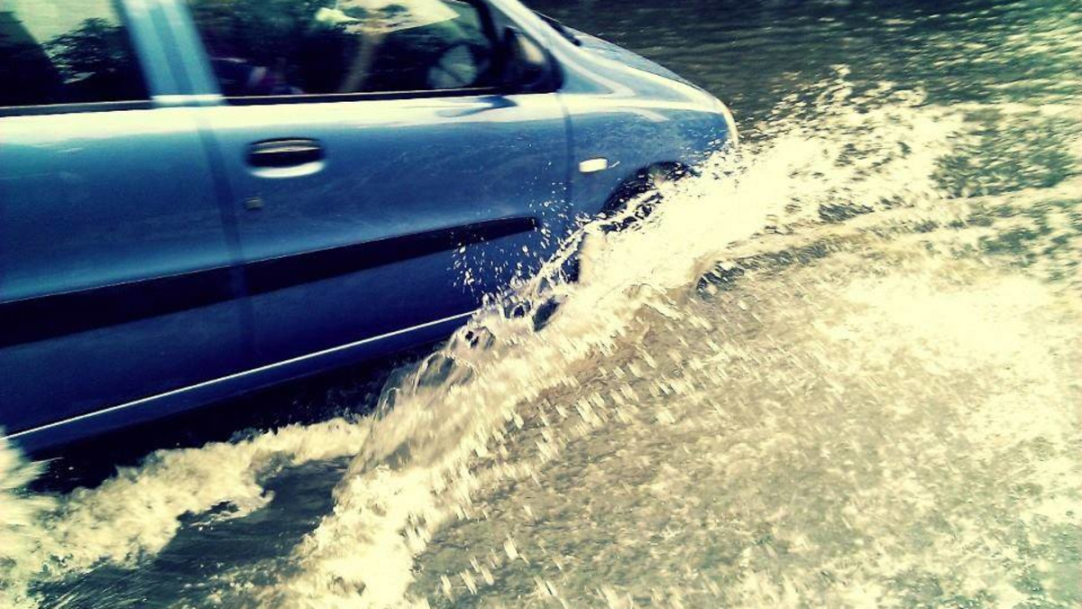 Car water splash