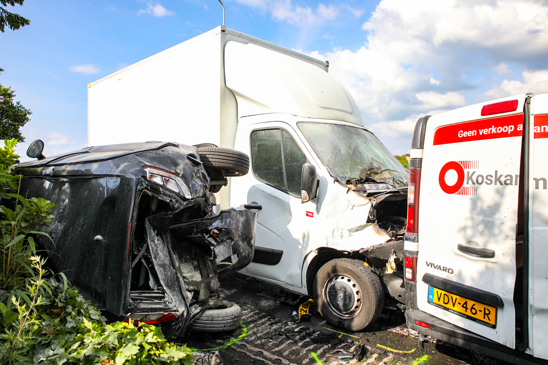 Meerdere Gewonden Bij Ernstig Ongeluk Met Drie Auto's Op N-weg In ...