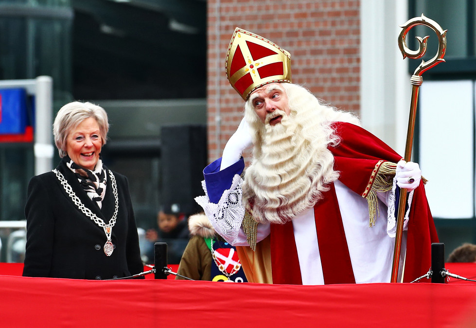 niettemin Terzijde stopverf Sinterklaas komt dit jaar aan in fictieve dorp Zwalk | Hart van Nederland