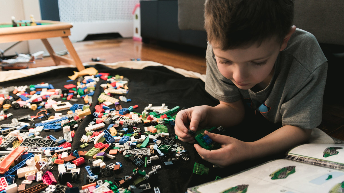 LEGO wordt genderneutraal: geen onderscheid meer tussen 'jongens- en meisjesspeelgoed'- UNSPLASH