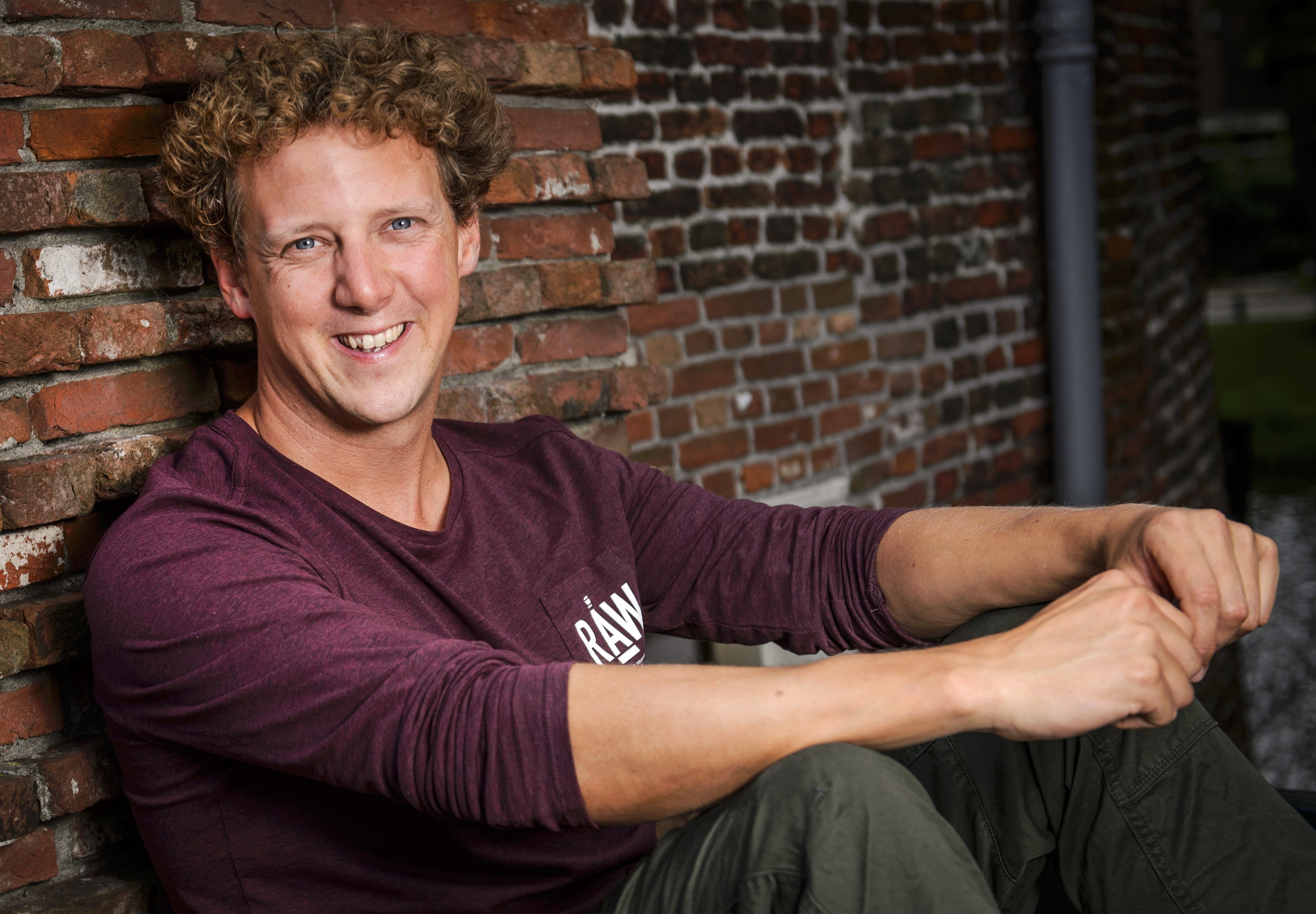 Nieuwe tumoren gevonden bij cabaretier Jochem Myjer: 'Laatste scan was niet goed' | Hart van Nederland