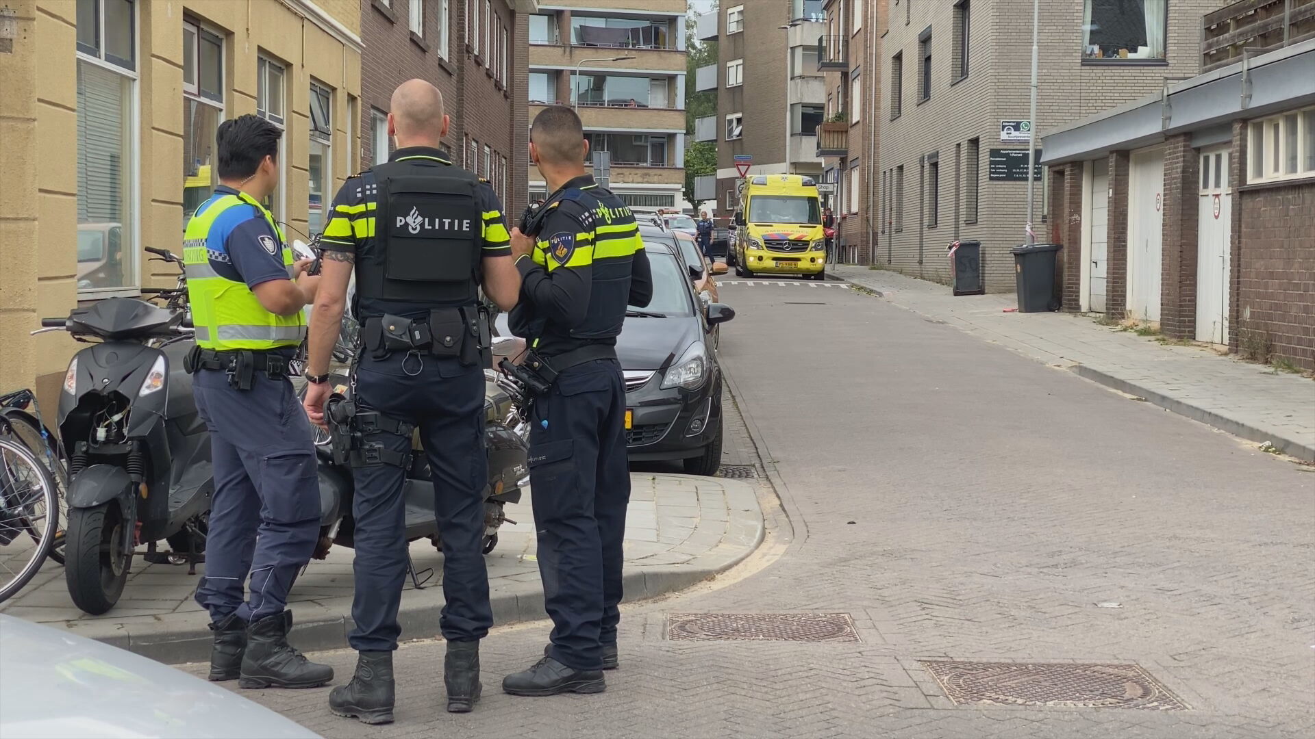 Vrouw Doodgeschoten In Woning Arnhem, Politie Pakt Verdachte Op | Hart ...