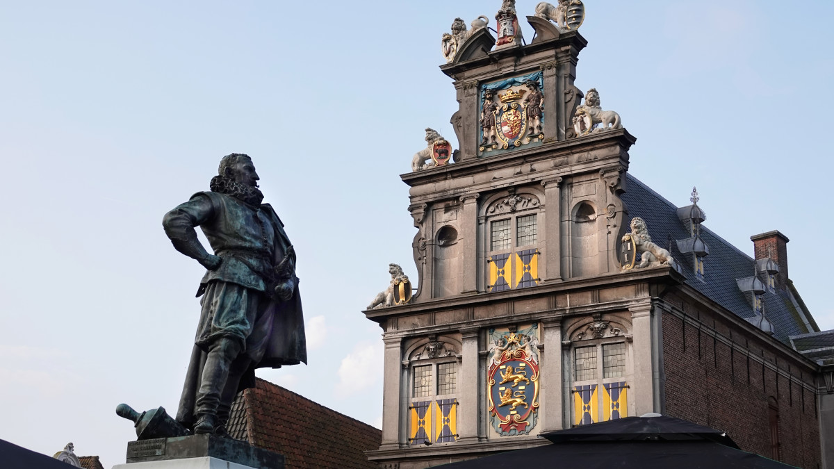 Gemeente Hoorn neemt na volgende zomer besluit over standbeeld J.P. Coen