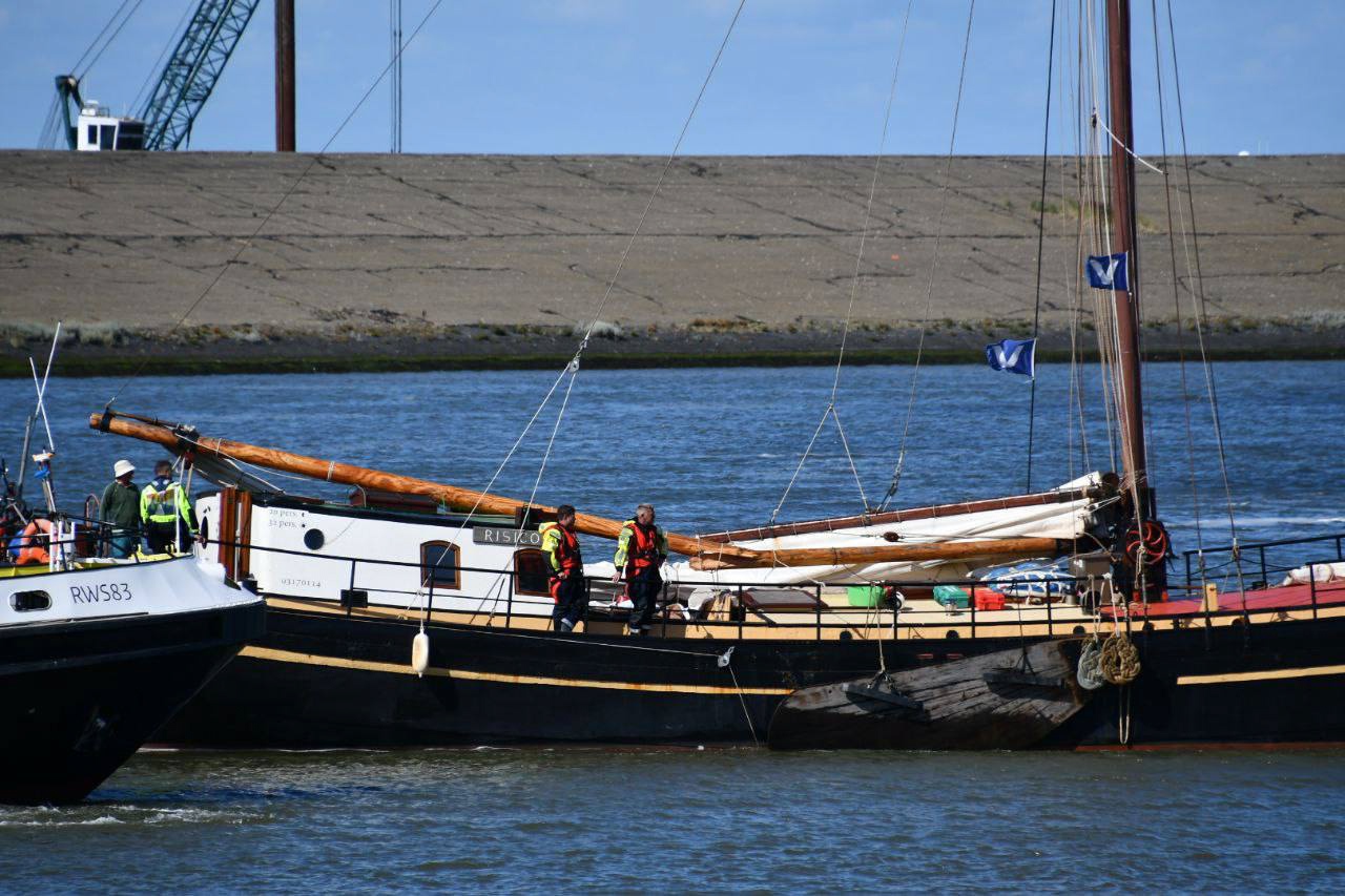 Schipper Voor De Rechter Om Giekbreuk Waarbij Tara (12) Om Het Leven ...