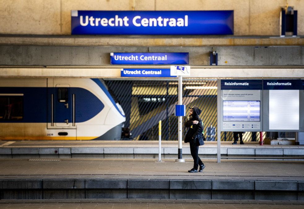 Goederen Weggegooid slijtage Nederlanders vinden treinkaartje veel te duur | Hart van Nederland