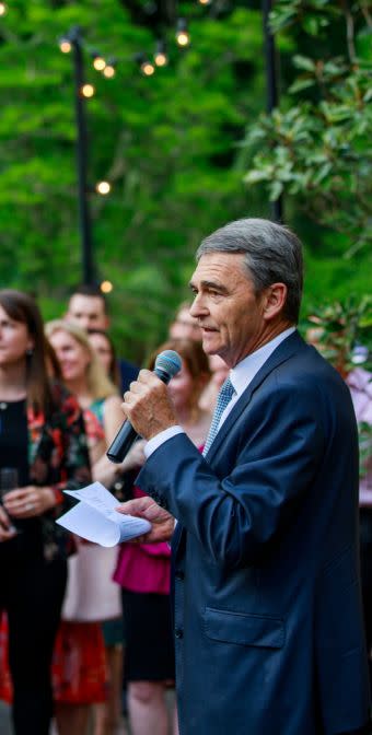 The Hon John Brumby AO speaking to a crowd at a Club Melbourne event. 