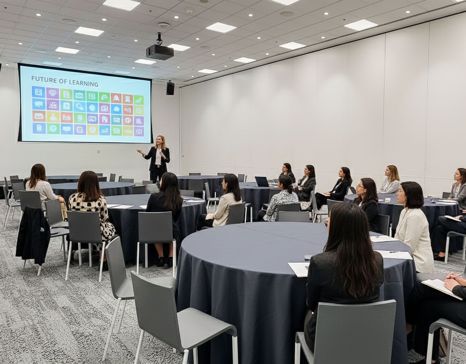 PROMO - Clarendon Campaign_Clarendon-Room b