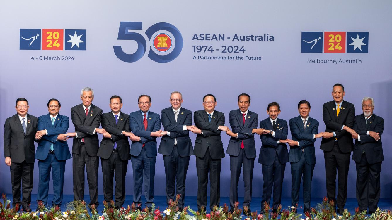 article_size-matters-for-2024-asean_leaders-holding-hands