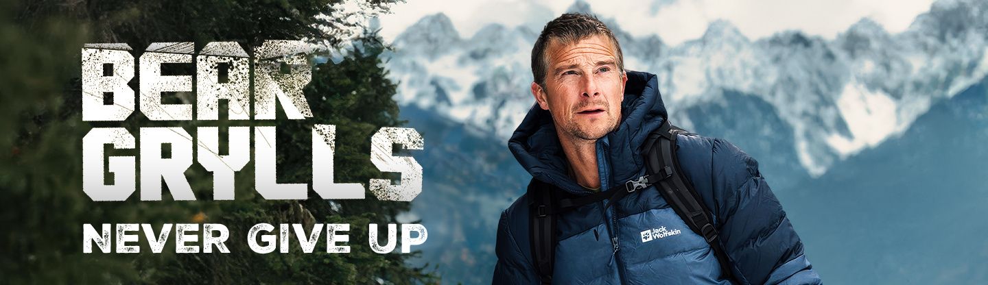 bear-grylls-never-give-up-desktop-image