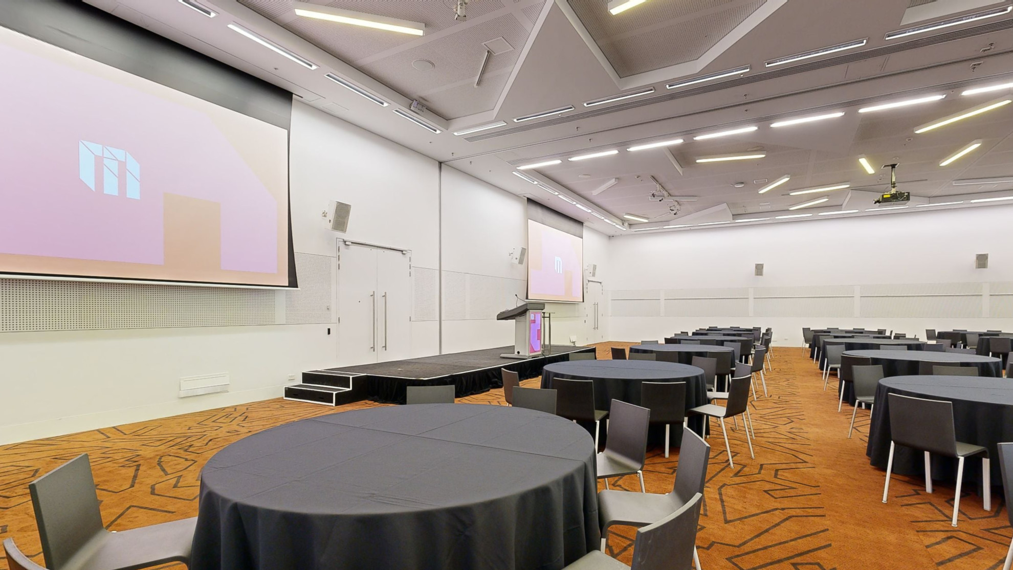 large-combined-meeting-room_carousel-3