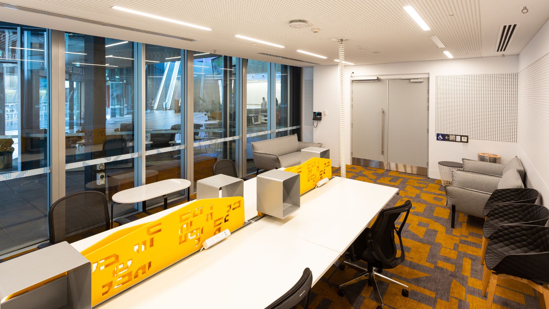 business-centre-carousel-4
