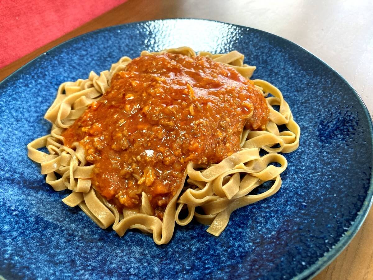 ベースパスタ フェットチーネ ボロネーゼソース