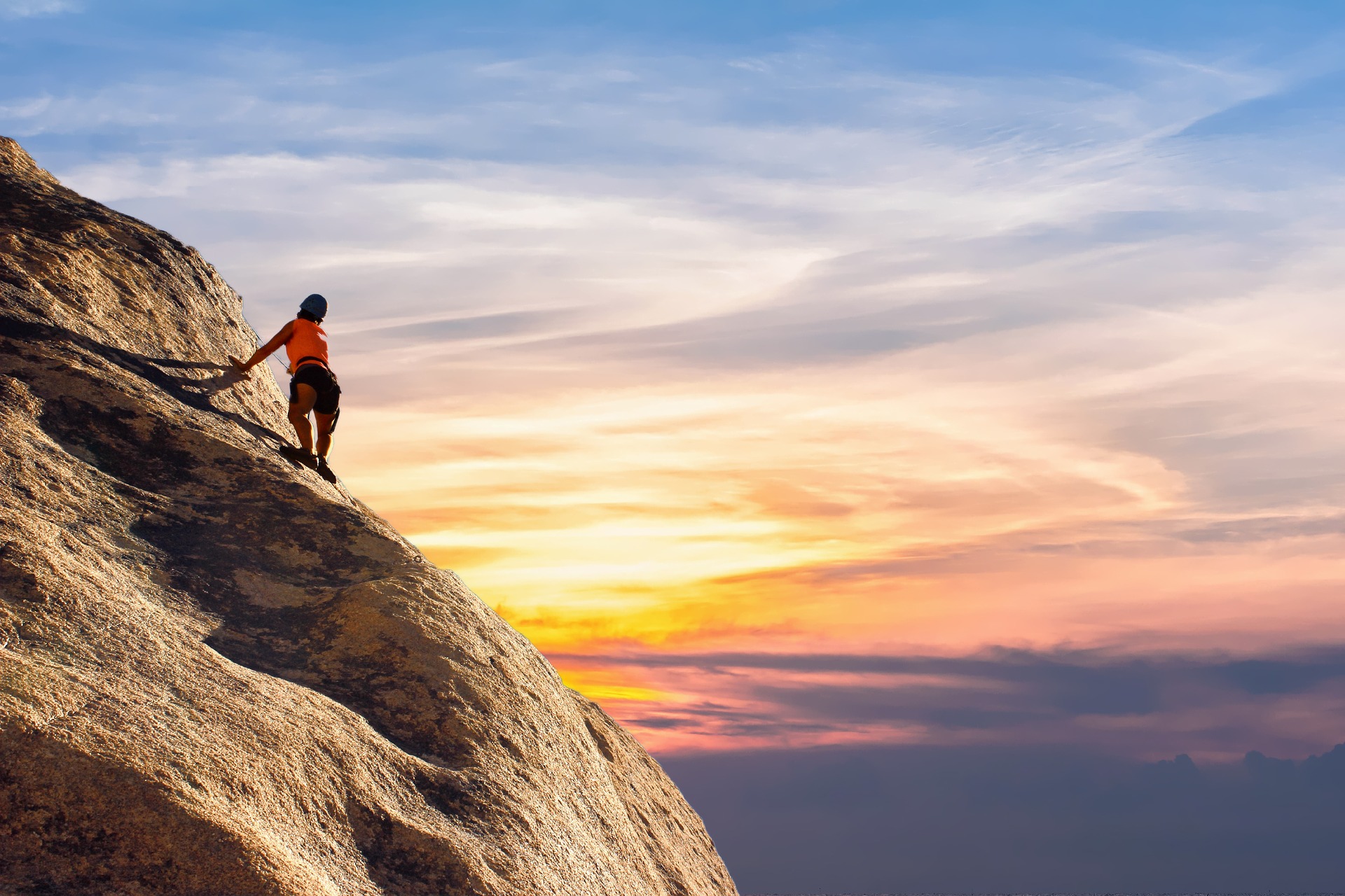 mountain-climber-2427191 1920