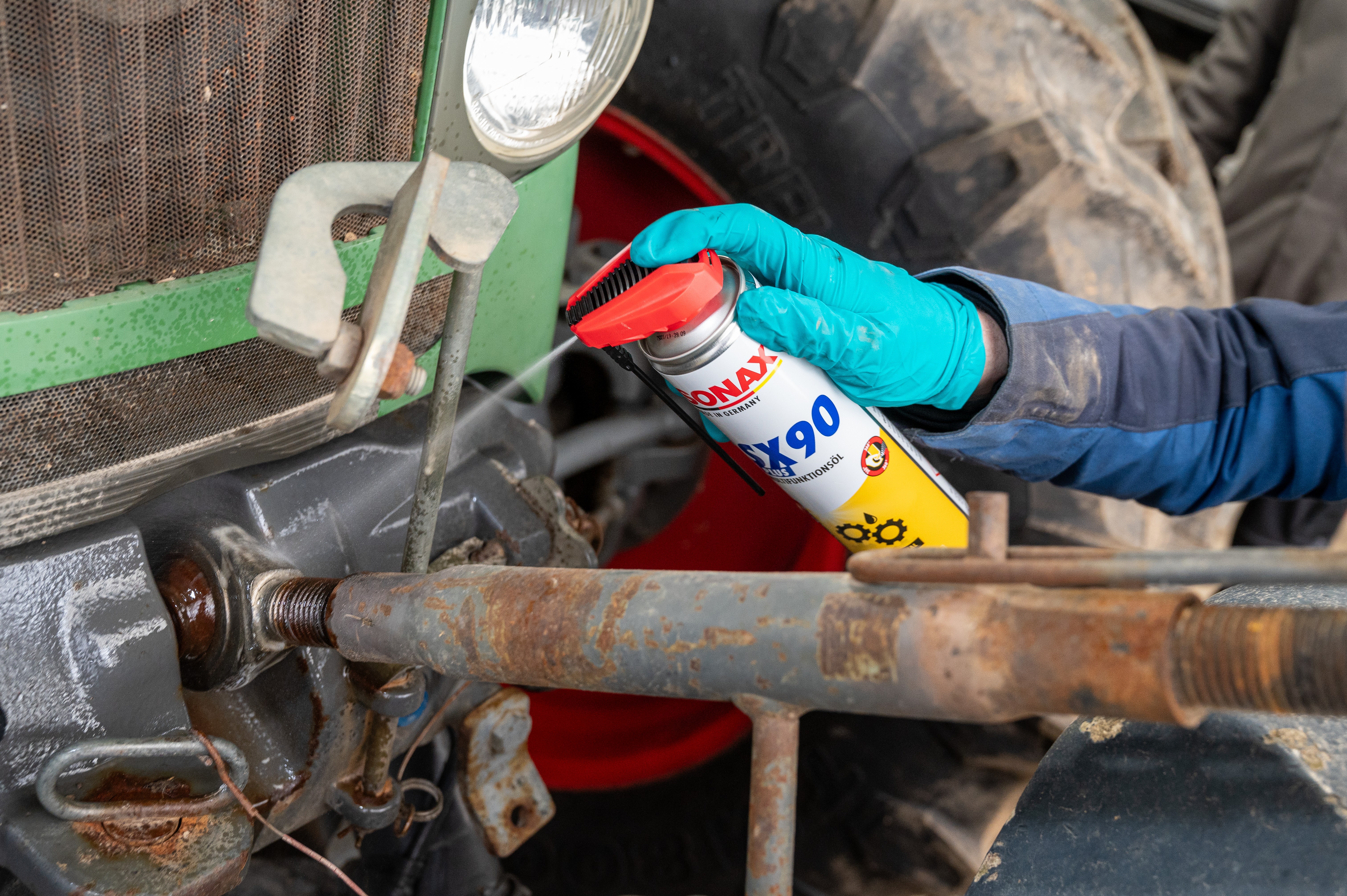 Mit dem „Easy Spray“ Doppelsprühsystem lässt sich besonders einfach zwischen einem flächigem…
Foto: Sonax