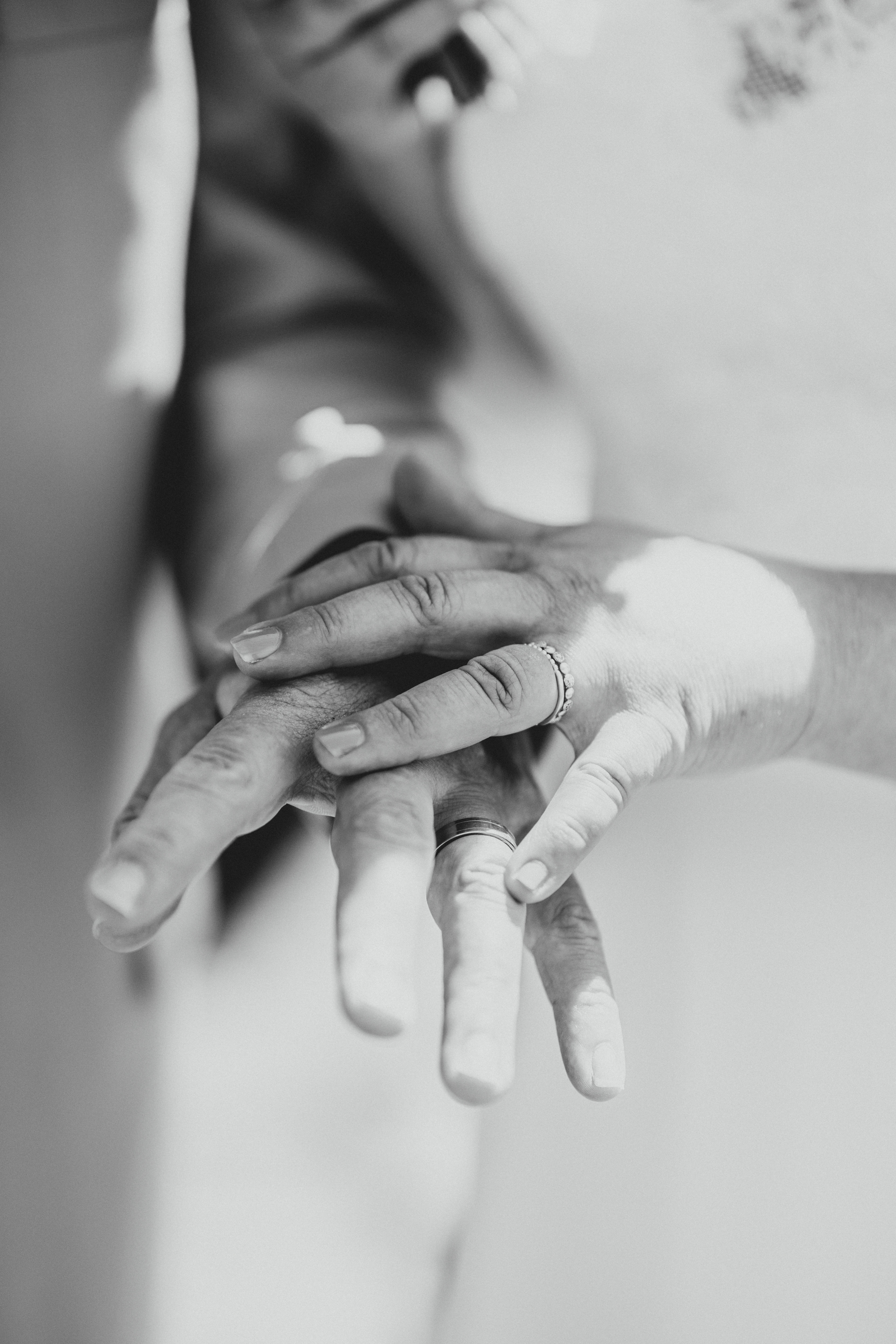 hääkuvaus helsinki sormuskuva