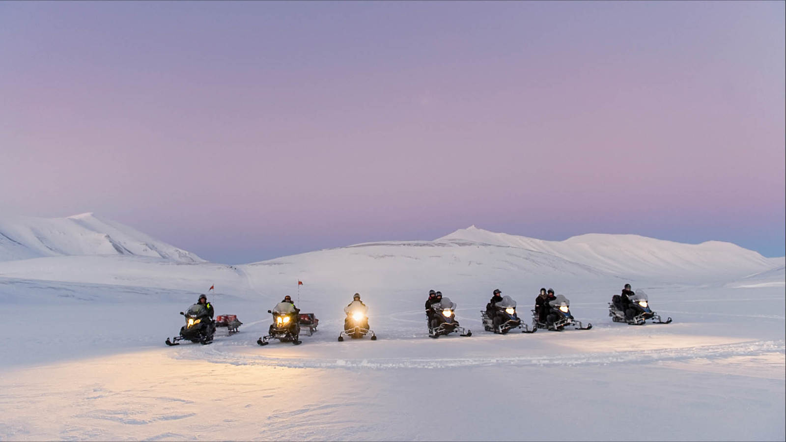 Activity calender in Longyearbyen About Svalbard Hurtigruten Svalbard