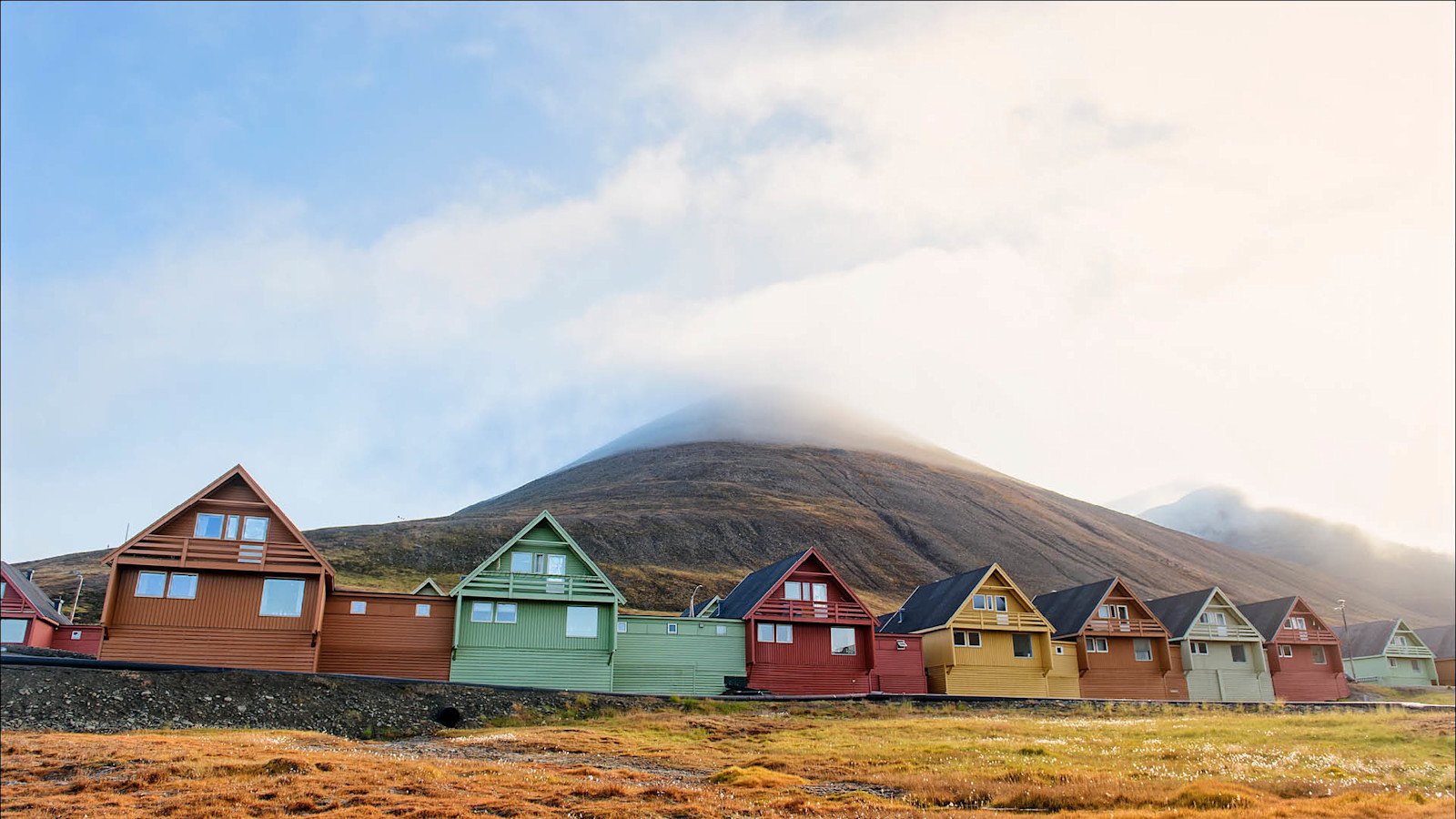 Feel free to visit, but follow the Svalbard guidelines during your stay ...