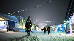 Dark-season Polar-night Longyearbyen Svalbard Travel Sightseeing Agurtxane-Concellon Landscape-1920x1080