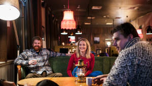 Coal-Miners-Cabin-Bar-&-Grill Restaurant Dining Agurtxane-Concellon Landscape 1920x1080