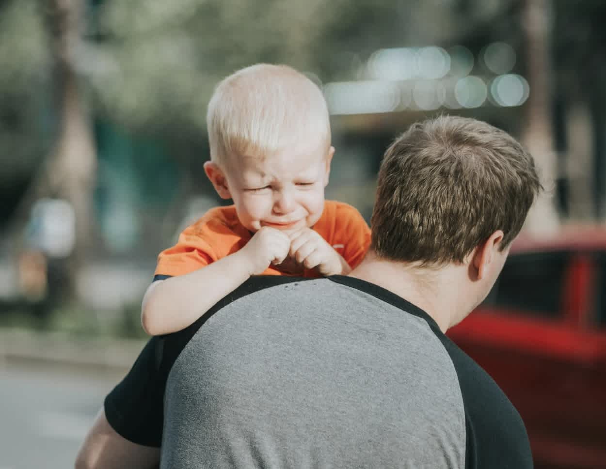 面對孩子的哭鬧,先找回自己的容納之窗
