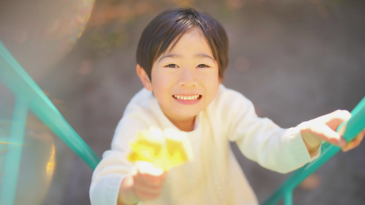 童年創傷如何影響成人生活？解讀童年創傷的治療之路，重塑自我