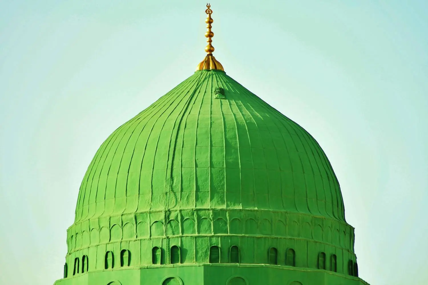 Dôme vert de la mosquée du Prophète (prière salut et bénédiction de Dieu sur lui)