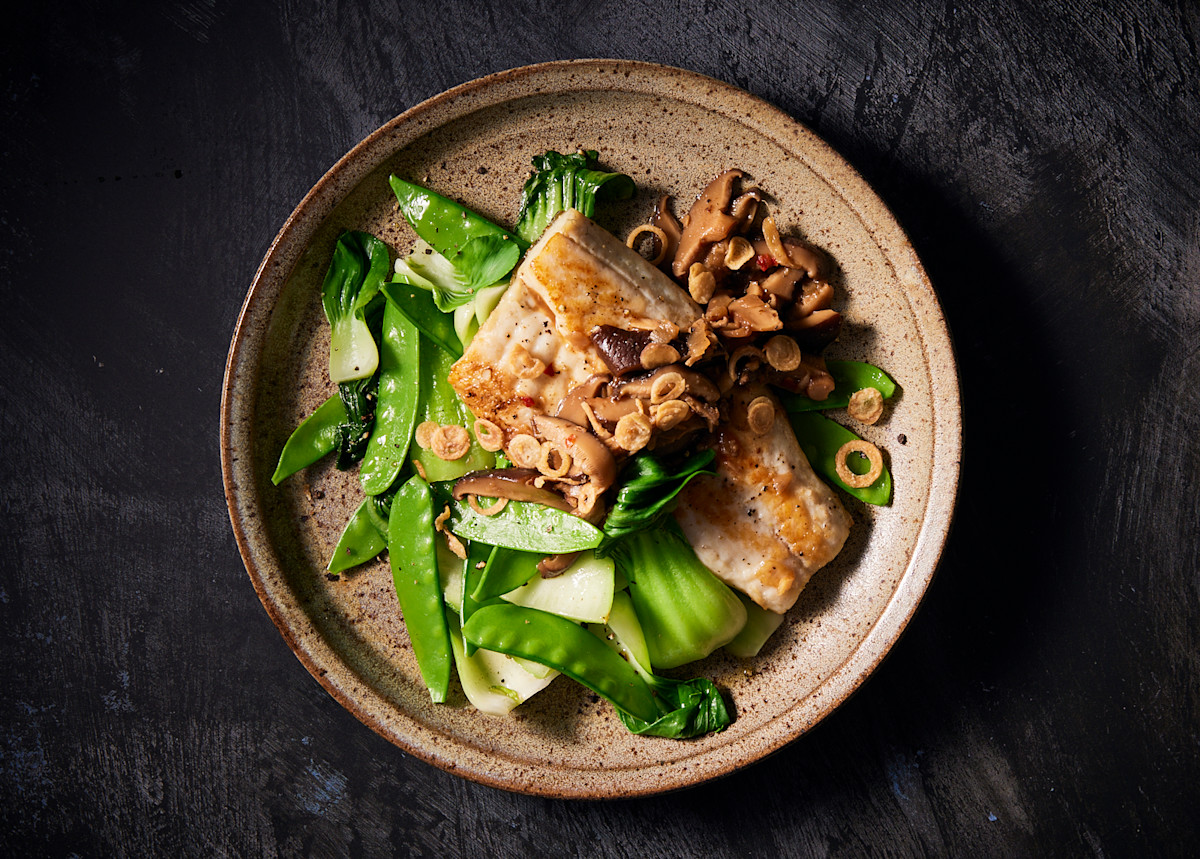 Descriptive visual related to content