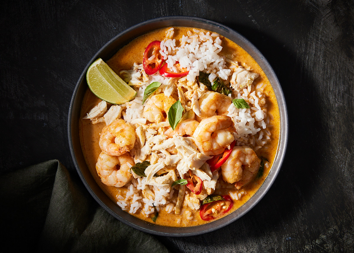 Descriptive visual related to content