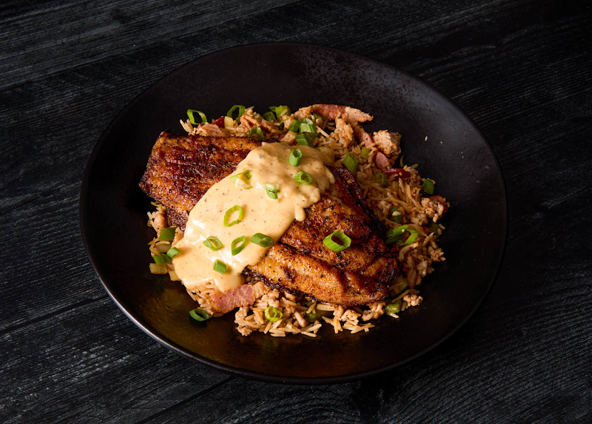 Descriptive visual related to content