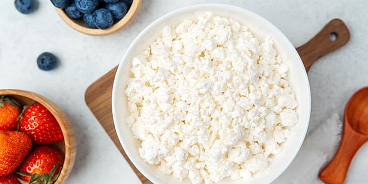 Cottage cheese with fresh fruit.jpg