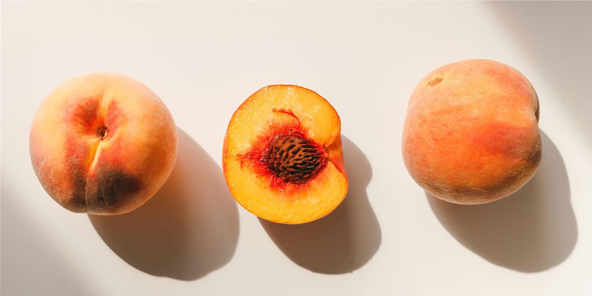 low-sugar-fruits-peaches.jpg