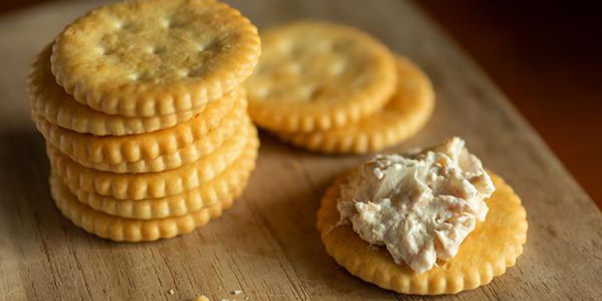 high-protein-snacks-tuna.jpg