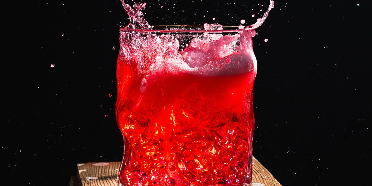 Sugary drinks, juices & sweet syrups